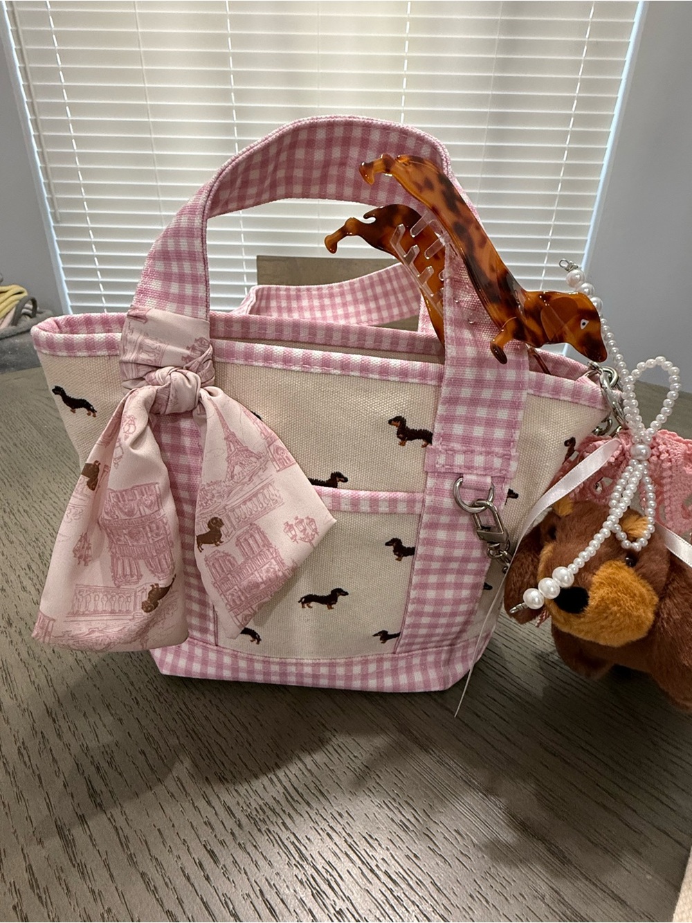 Madden Girl Dachshund bag - Picture 2 of 4